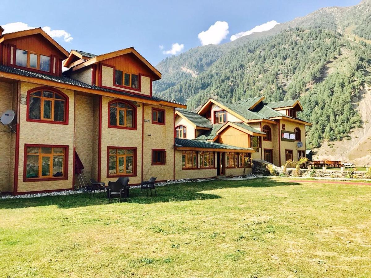 Hotel Akbar Sonāmarg 외부 사진