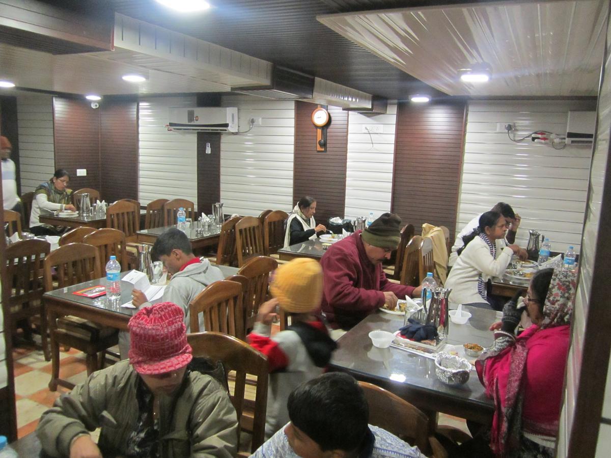 Hotel Akbar Sonāmarg 외부 사진