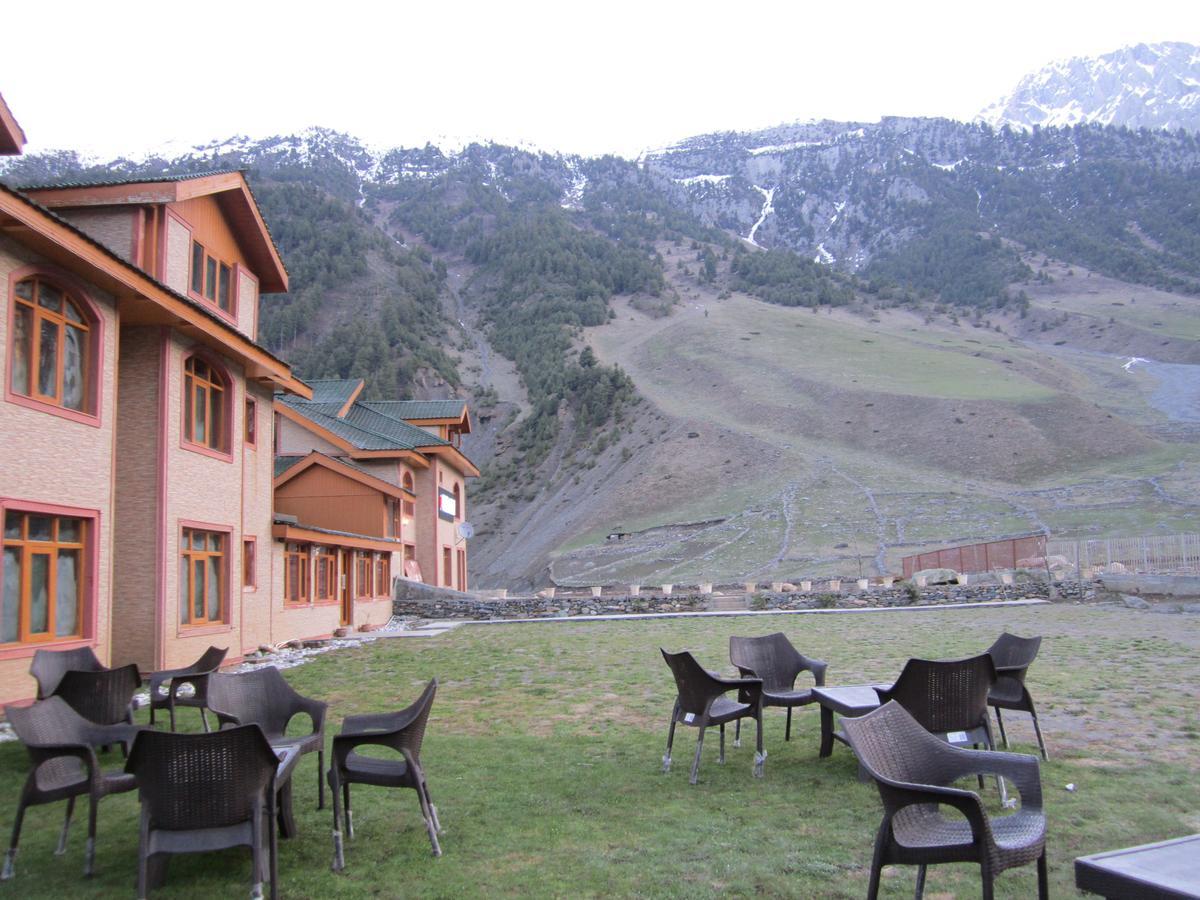 Hotel Akbar Sonāmarg 외부 사진