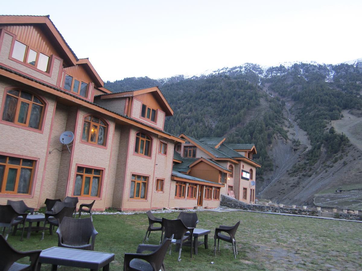 Hotel Akbar Sonāmarg 외부 사진